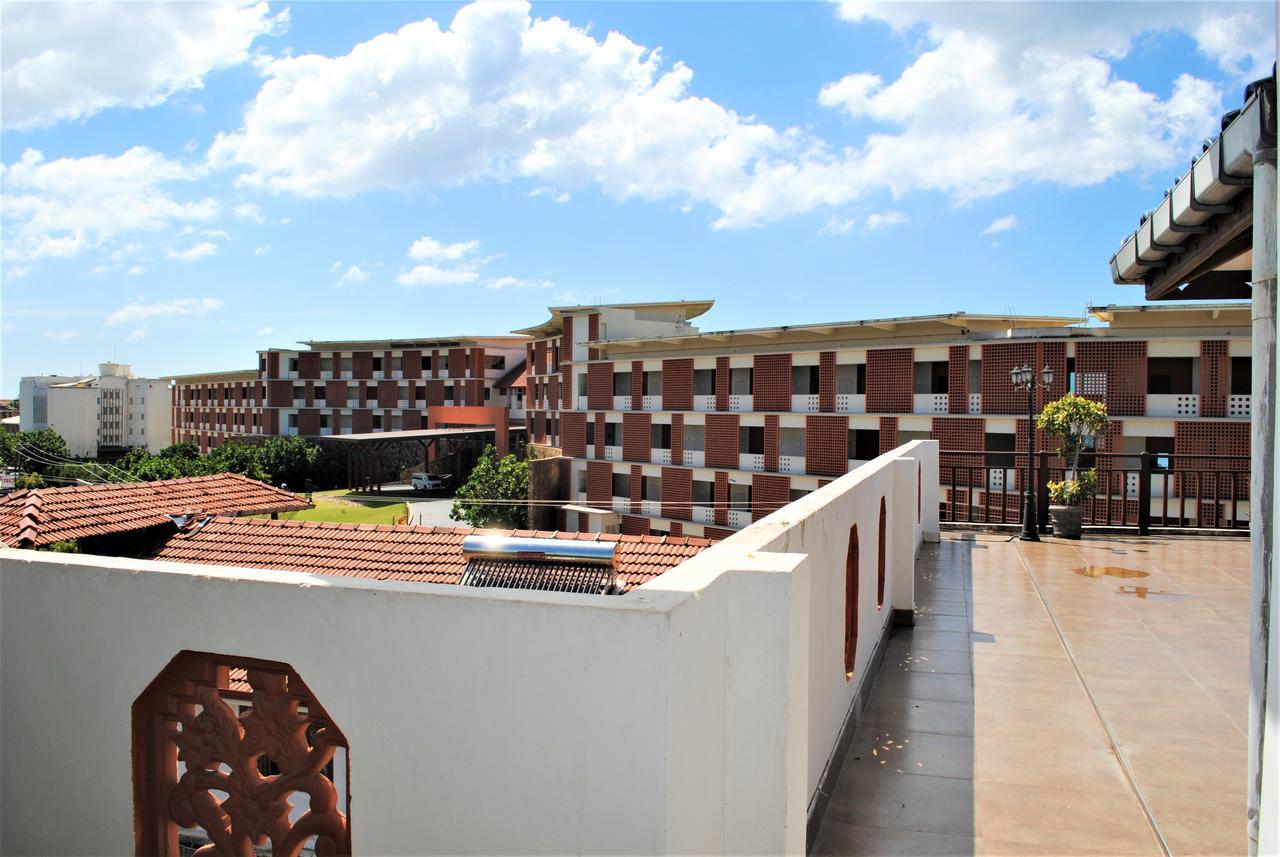 Prego Suites Ettukala Exterior foto